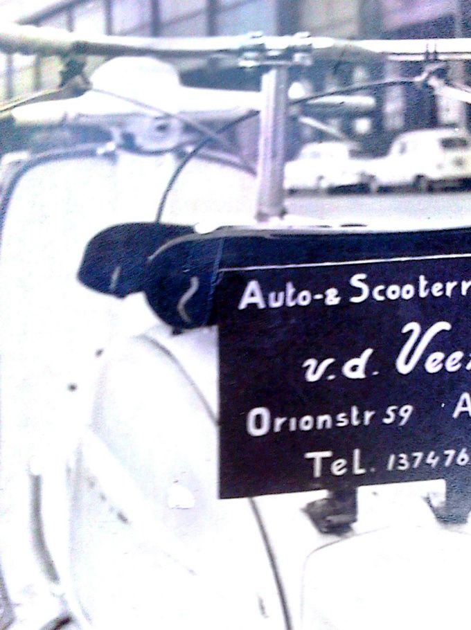 Les-scooter (MOTOR)  in 1964 van mijn vader.